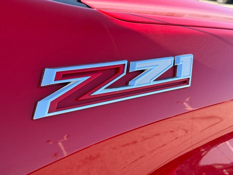 Chevrolet Silverado 1500 Vehicle Full-screen Gallery Image 7