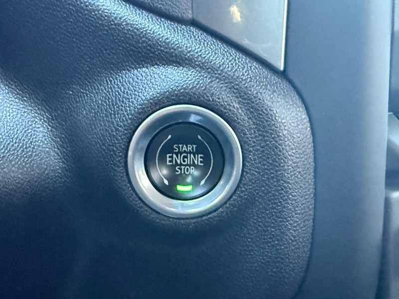 Chevrolet Silverado 1500 Vehicle Full-screen Gallery Image 15