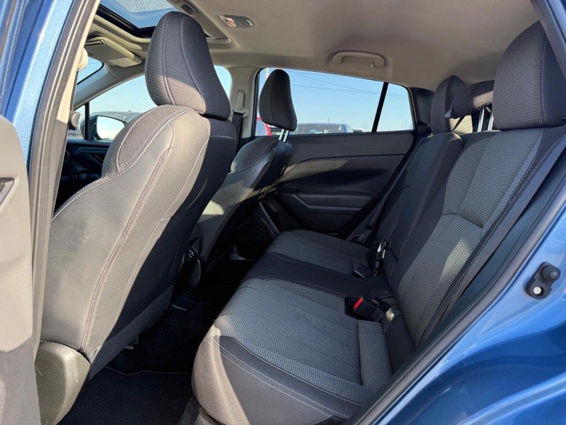 Subaru Crosstrek Vehicle Full-screen Gallery Image 10