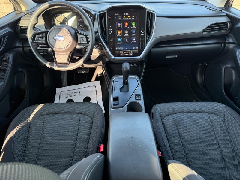 Subaru Crosstrek Vehicle Full-screen Gallery Image 12