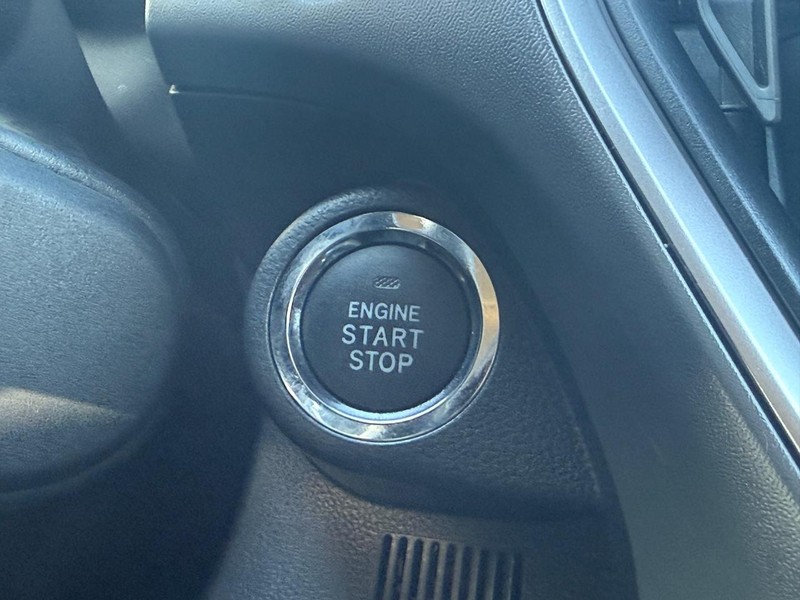 Subaru Crosstrek Vehicle Full-screen Gallery Image 16