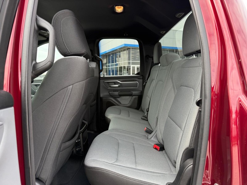 Ram 1500 Vehicle Full-screen Gallery Image 10