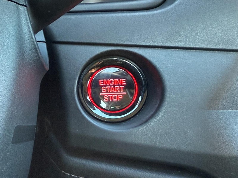 Honda Accord Sedan Vehicle Full-screen Gallery Image 15