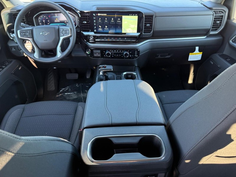 Chevrolet Silverado 1500 Vehicle Full-screen Gallery Image 6