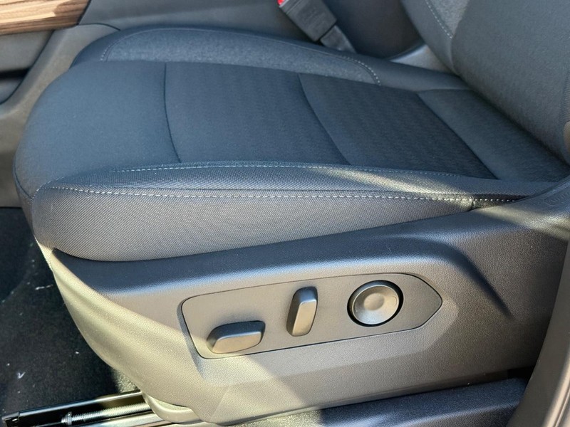 Chevrolet Silverado 1500 Vehicle Full-screen Gallery Image 19