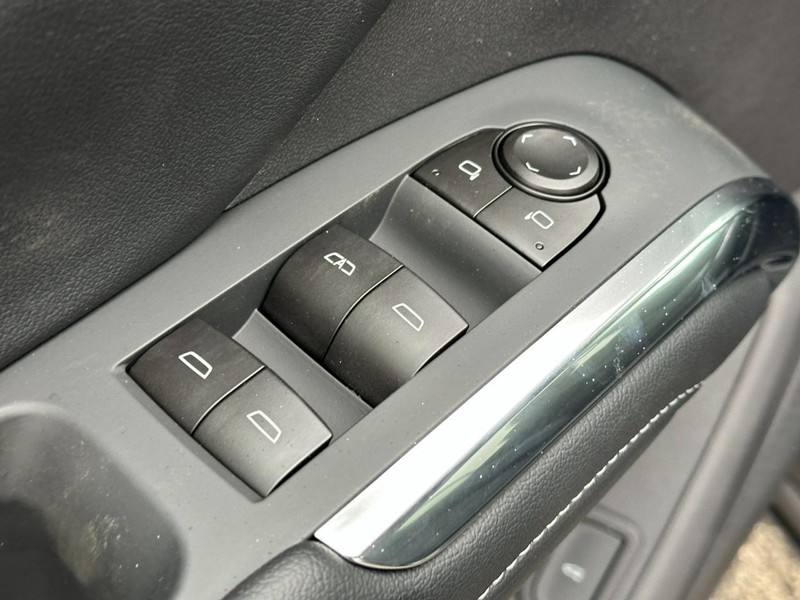 Chevrolet Traverse Vehicle Full-screen Gallery Image 10