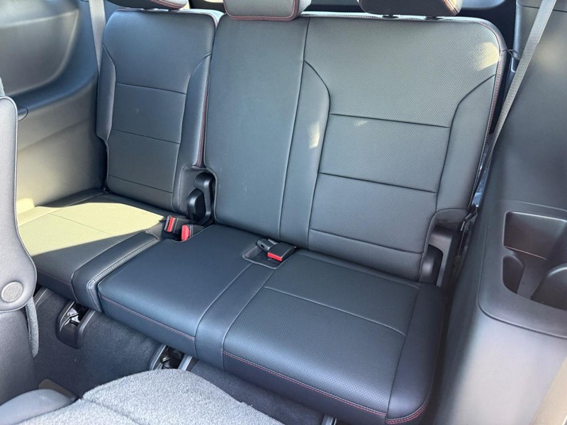 Chevrolet Traverse Vehicle Full-screen Gallery Image 5