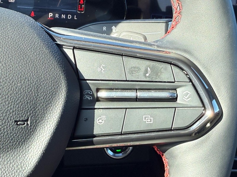 Chevrolet Traverse Vehicle Full-screen Gallery Image 12