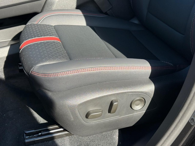 Chevrolet Traverse Vehicle Full-screen Gallery Image 19