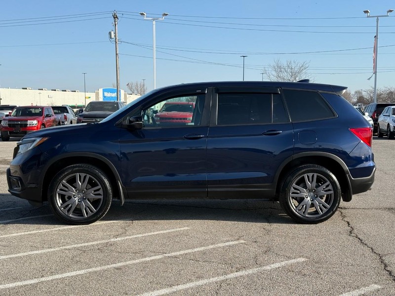 Honda Passport Vehicle Full-screen Gallery Image 2