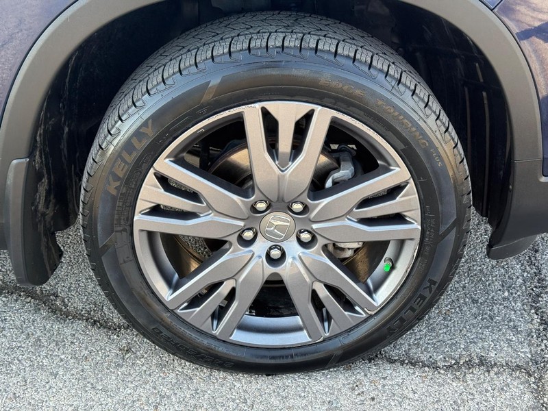 Honda Passport Vehicle Full-screen Gallery Image 7