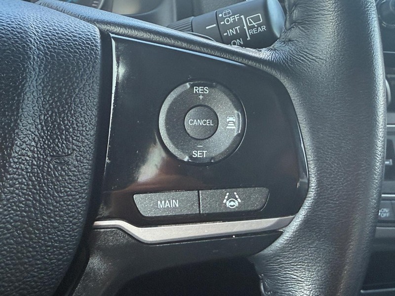 Honda Passport Vehicle Full-screen Gallery Image 15