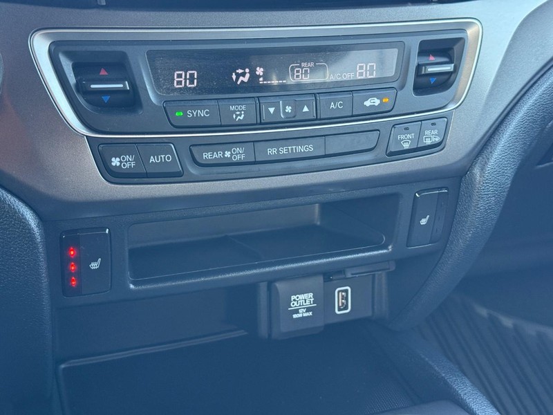 Honda Passport Vehicle Full-screen Gallery Image 19