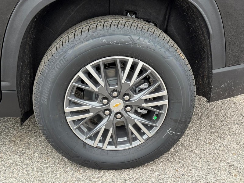 Chevrolet Traverse Vehicle Full-screen Gallery Image 4