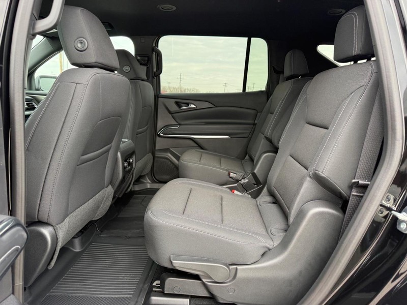 Chevrolet Traverse Vehicle Full-screen Gallery Image 6