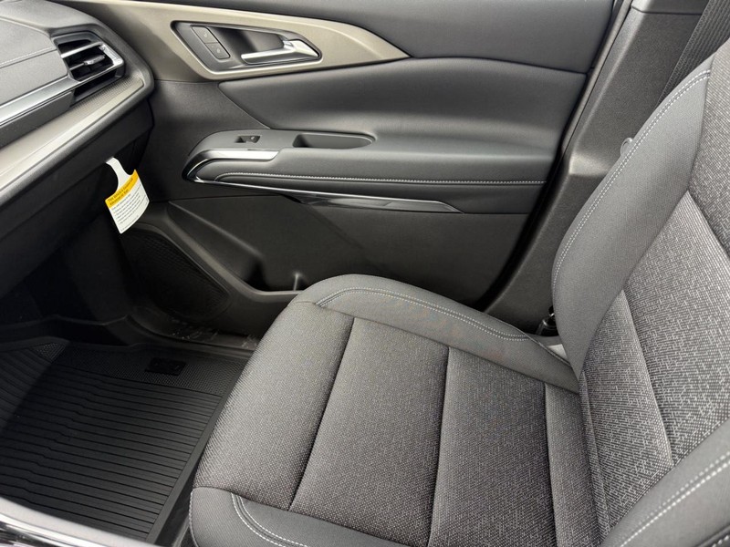 Chevrolet Traverse Vehicle Full-screen Gallery Image 15