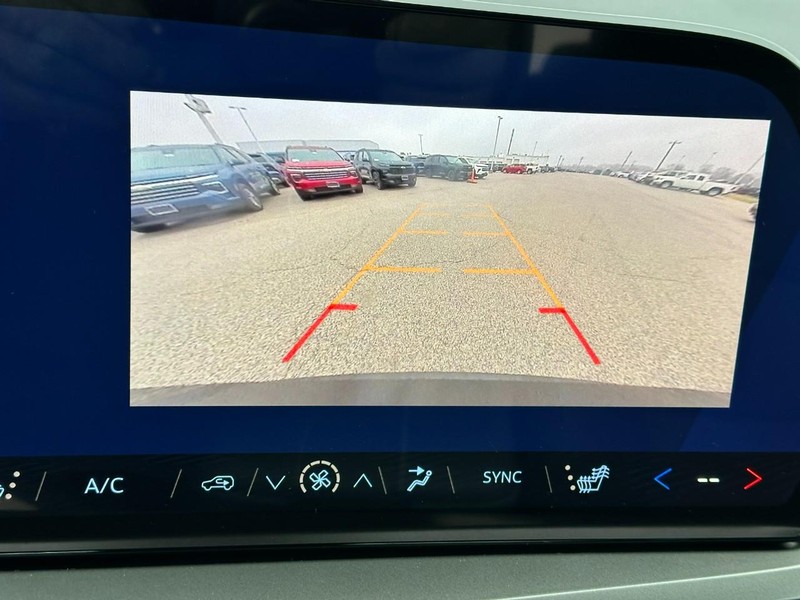 Chevrolet Traverse Vehicle Full-screen Gallery Image 14