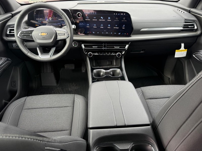 Chevrolet Traverse Vehicle Full-screen Gallery Image 7
