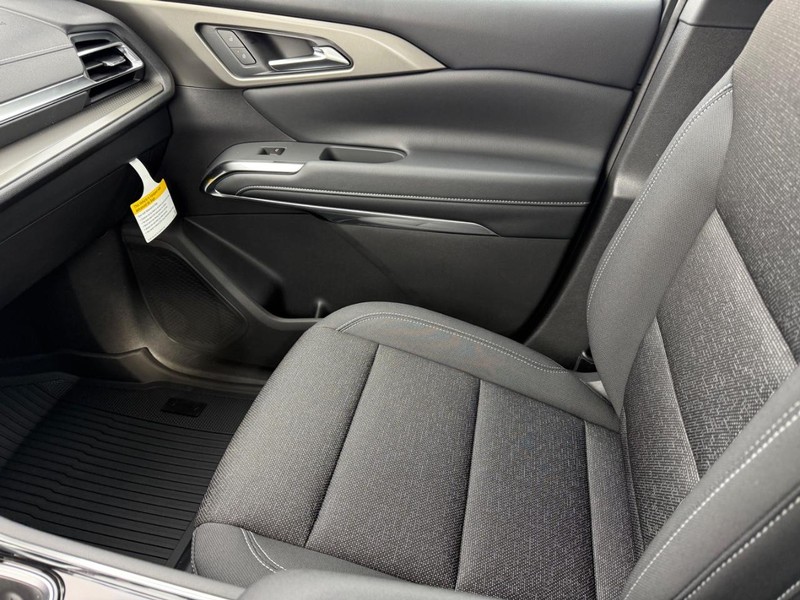 Chevrolet Traverse Vehicle Full-screen Gallery Image 15