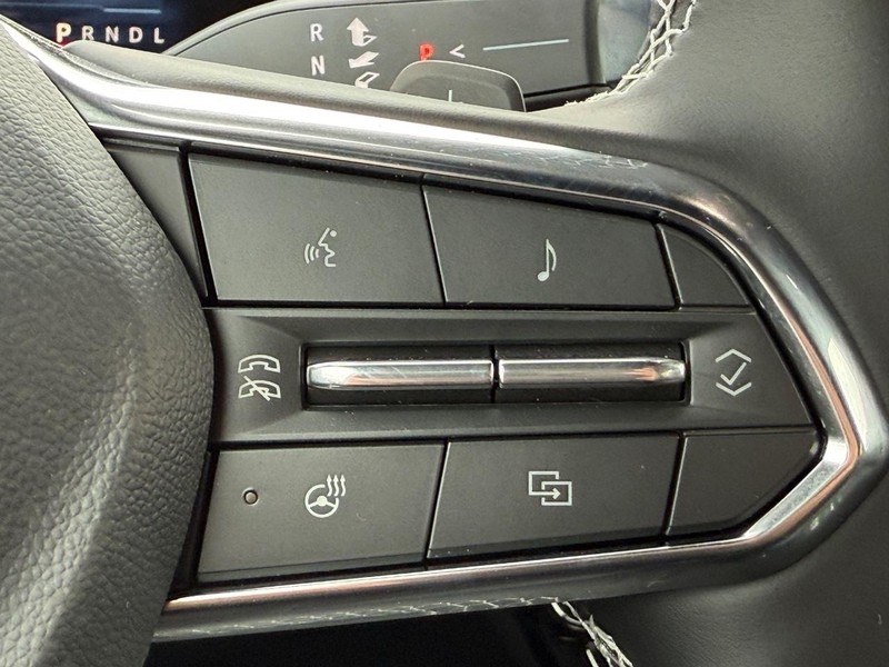 Chevrolet Traverse Vehicle Full-screen Gallery Image 10