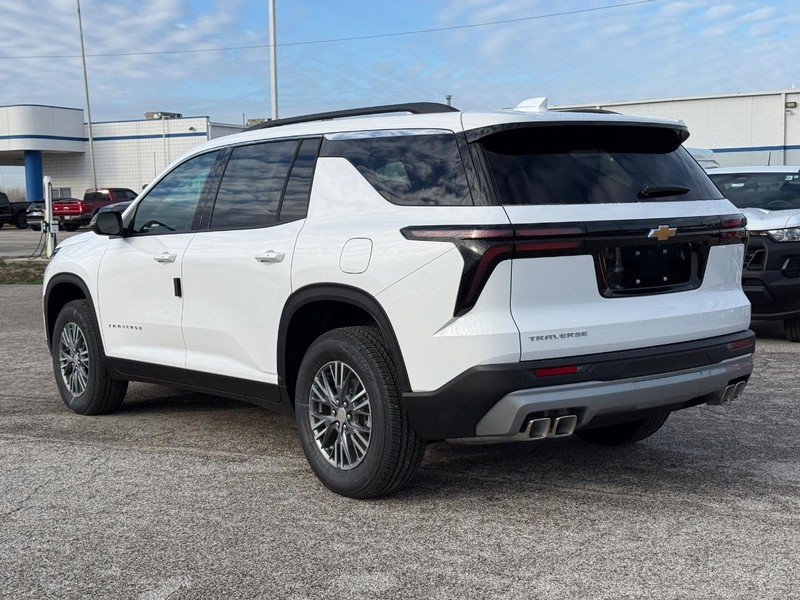 Chevrolet Traverse Vehicle Full-screen Gallery Image 3