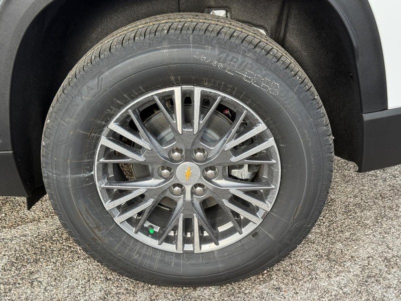 Chevrolet Traverse Vehicle Full-screen Gallery Image 4