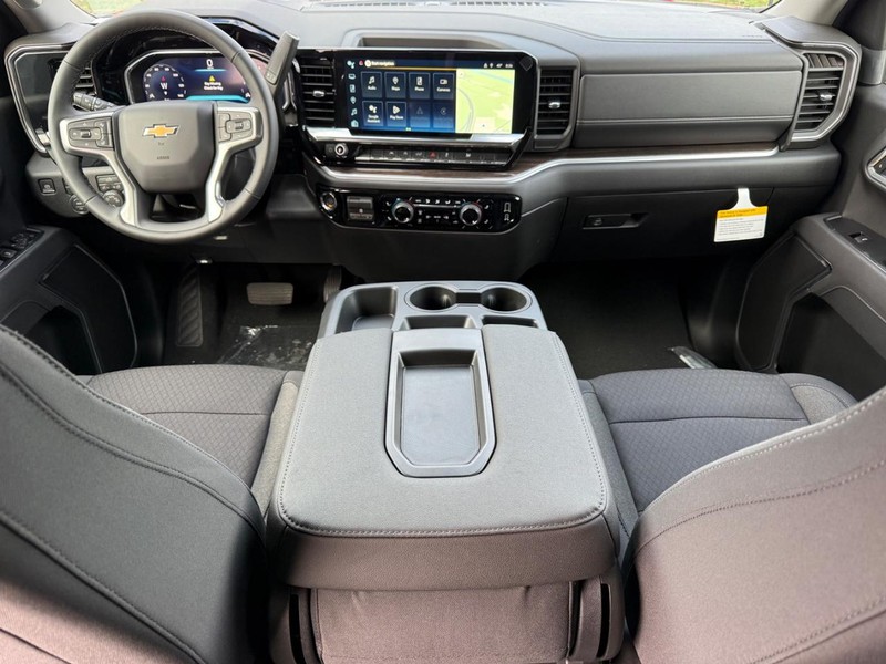 Chevrolet Silverado 1500 Vehicle Full-screen Gallery Image 6