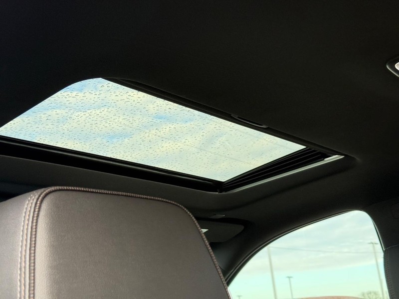 Chevrolet Silverado 2500HD Vehicle Full-screen Gallery Image 6