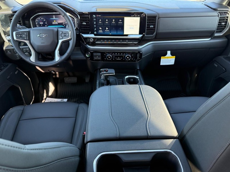 Chevrolet Silverado 1500 Vehicle Full-screen Gallery Image 7