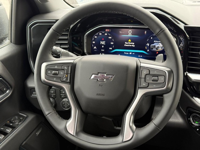 Chevrolet Silverado 1500 Vehicle Full-screen Gallery Image 7