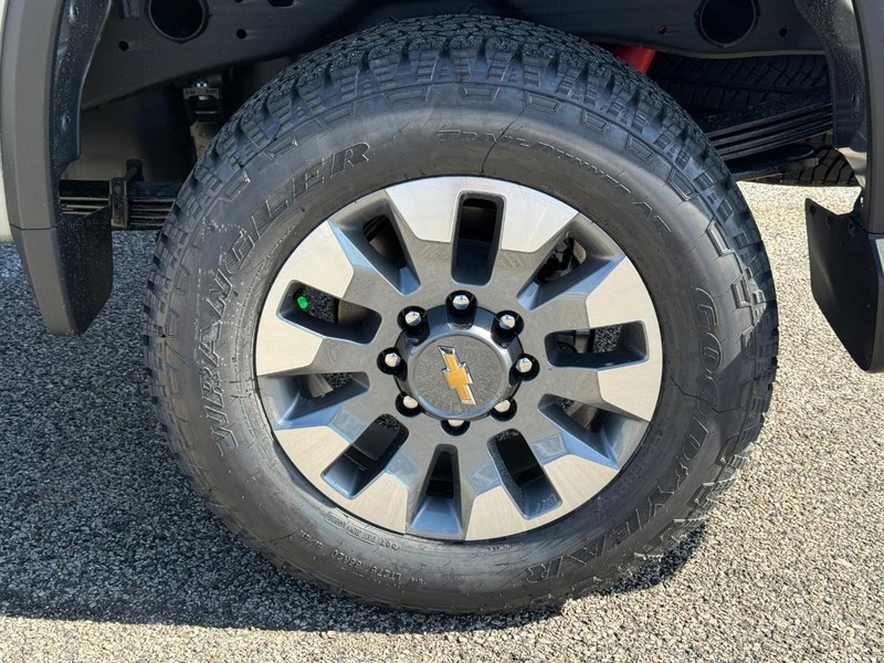 Chevrolet Silverado 2500HD Vehicle Full-screen Gallery Image 4