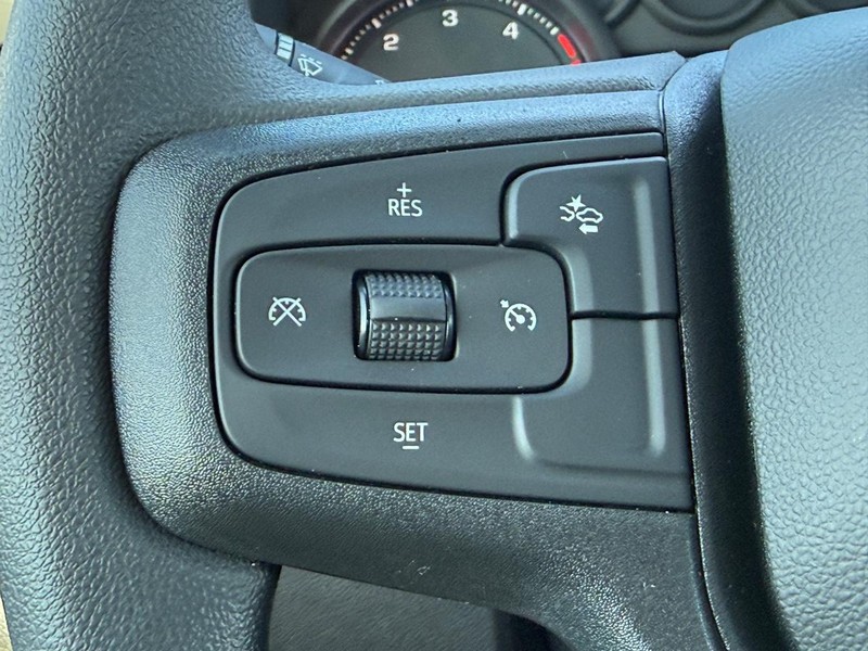 Chevrolet Silverado 2500HD Vehicle Full-screen Gallery Image 8