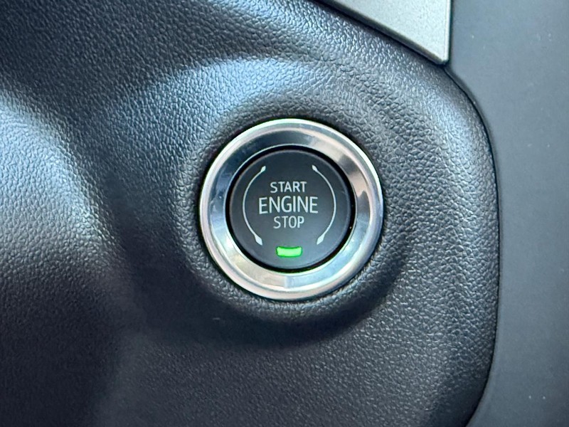 Chevrolet Silverado 2500HD Vehicle Full-screen Gallery Image 9