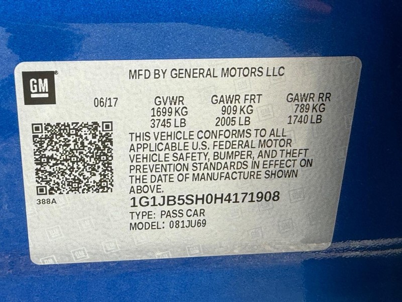 Chevrolet Sonic Vehicle Full-screen Gallery Image 22