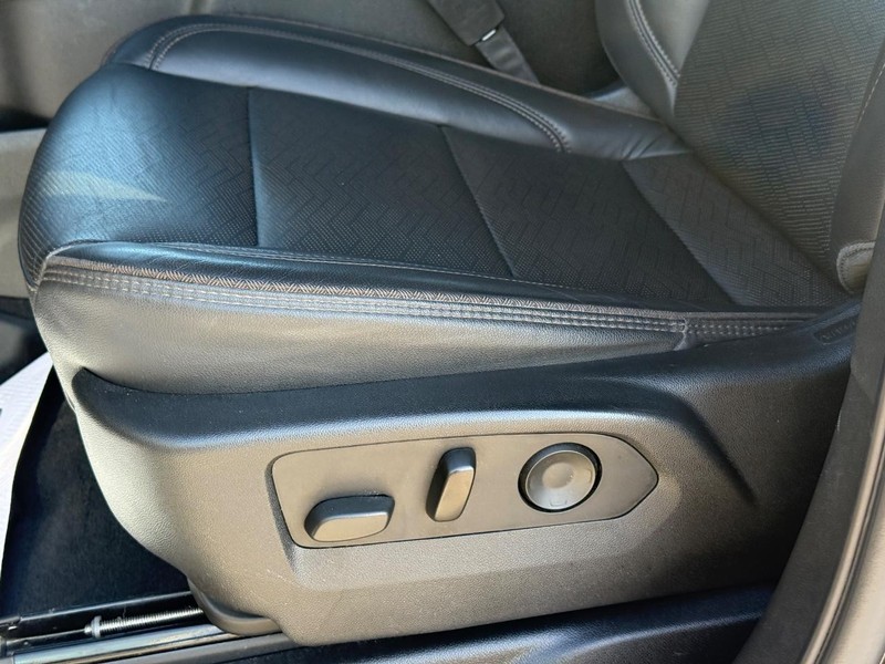 Chevrolet Tahoe Vehicle Full-screen Gallery Image 27