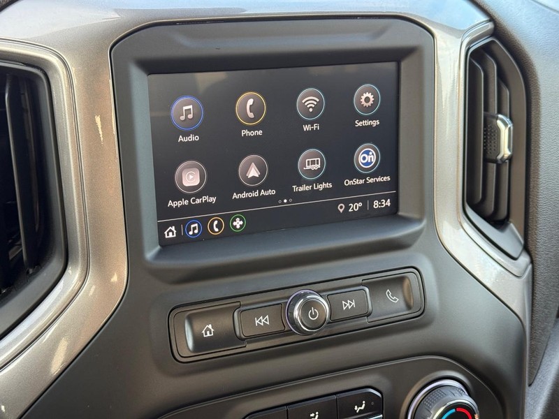 Chevrolet Silverado 1500 Vehicle Full-screen Gallery Image 16