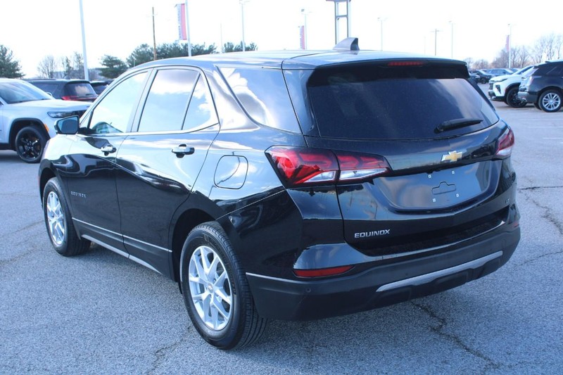 Chevrolet Equinox Vehicle Full-screen Gallery Image 3