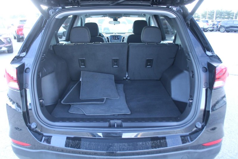Chevrolet Equinox Vehicle Full-screen Gallery Image 4