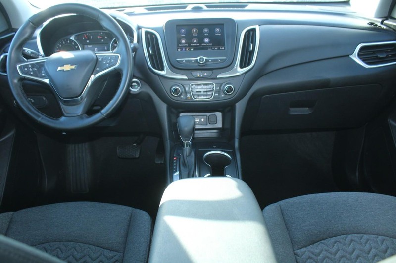 Chevrolet Equinox Vehicle Full-screen Gallery Image 10