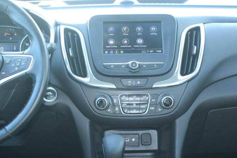 Chevrolet Equinox Vehicle Full-screen Gallery Image 12