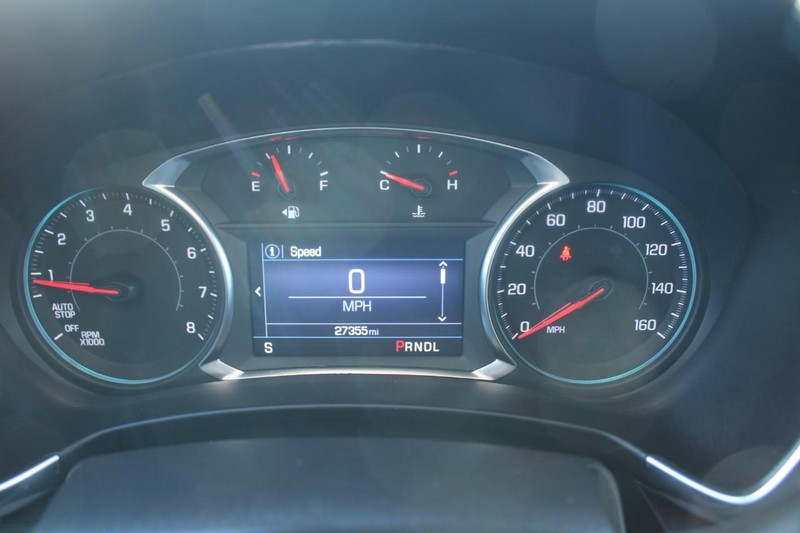 Chevrolet Equinox Vehicle Full-screen Gallery Image 17