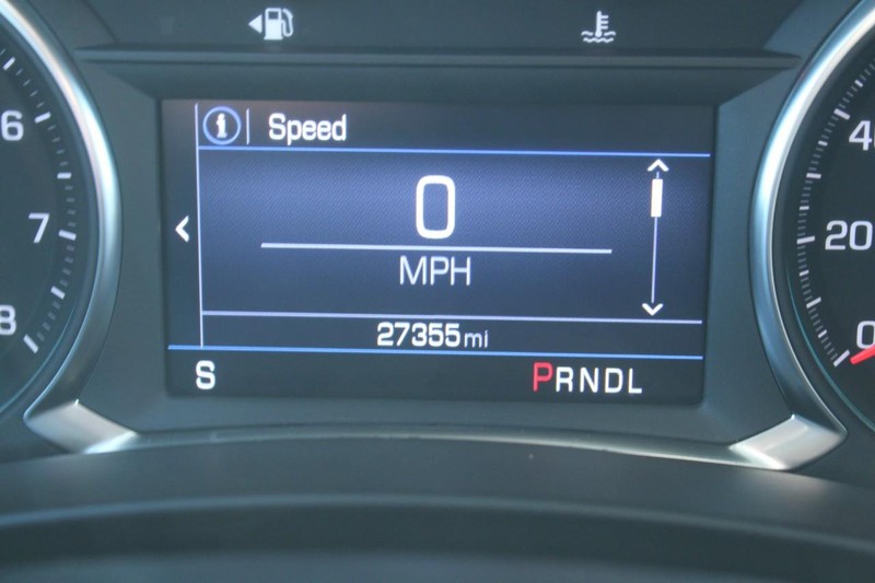 Chevrolet Equinox Vehicle Full-screen Gallery Image 18