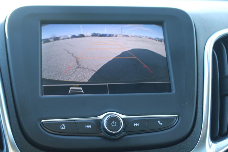 Chevrolet Equinox Vehicle Full-screen Gallery Image 19