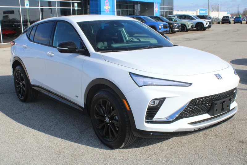 Buick Envista Vehicle Full-screen Gallery Image 08