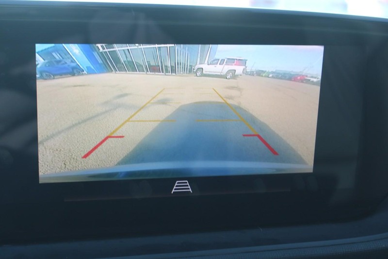 Buick Envista Vehicle Full-screen Gallery Image 19