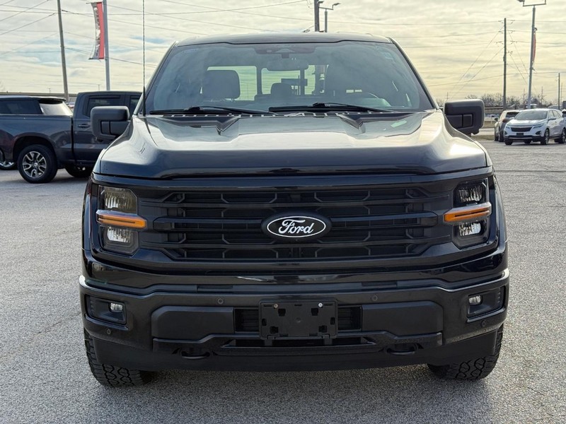 Ford F-150 Vehicle Full-screen Gallery Image 10
