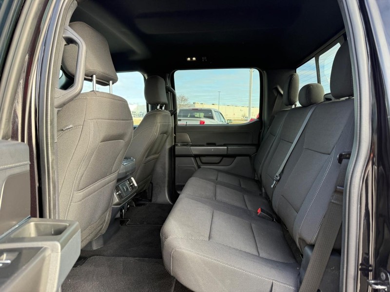 Ford F-150 Vehicle Full-screen Gallery Image 11