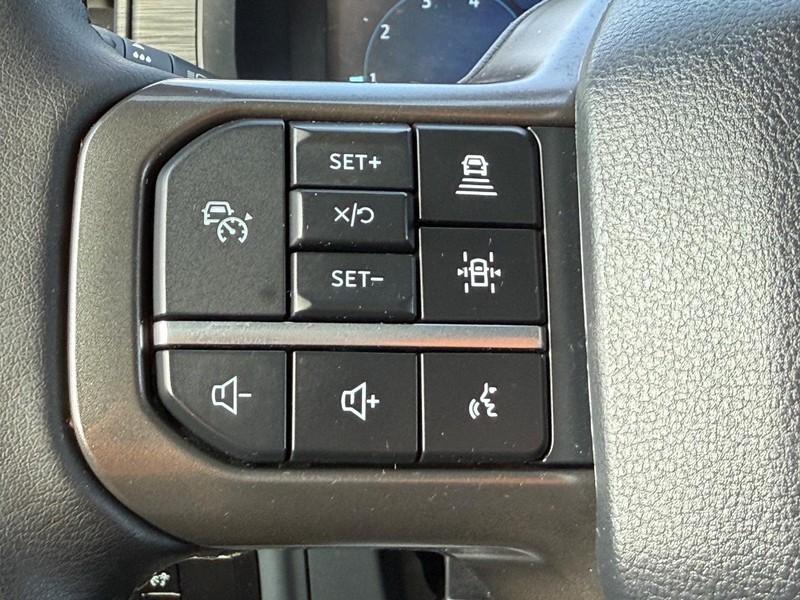 Ford F-150 Vehicle Full-screen Gallery Image 14