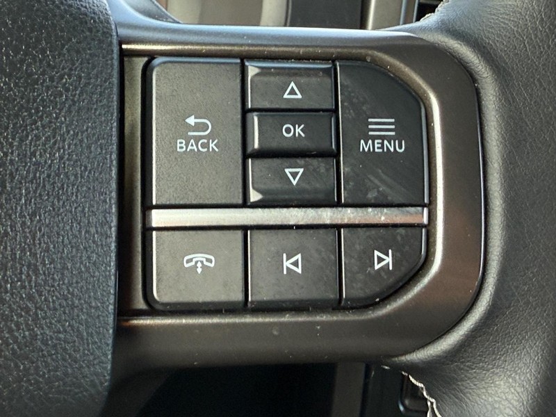 Ford F-150 Vehicle Full-screen Gallery Image 15