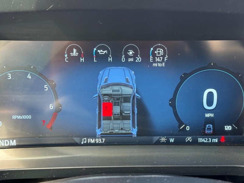 Ford F-150 Vehicle Full-screen Gallery Image 24